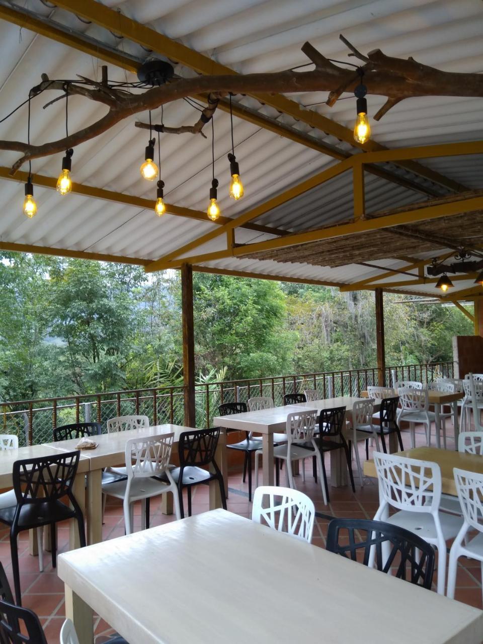 Hostal Fisterra Моникира Екстериор снимка