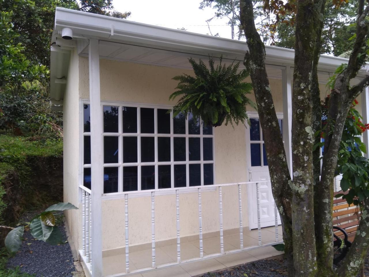 Hostal Fisterra Моникира Екстериор снимка
