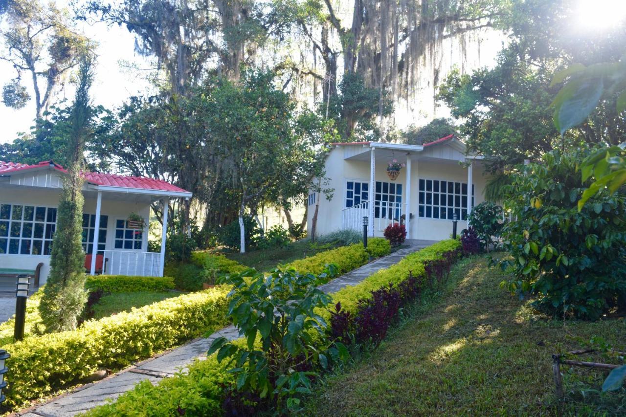 Hostal Fisterra Моникира Екстериор снимка